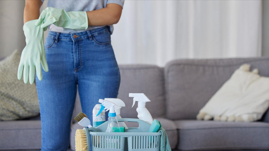 Smart Home Cleaning Schedule That Saves Hours Weekly